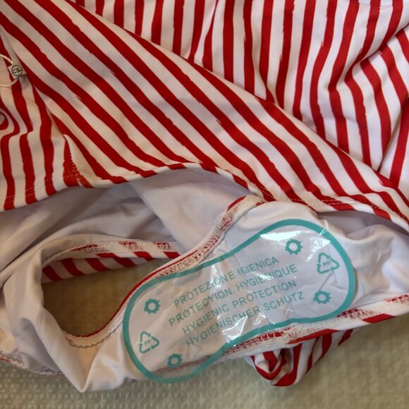 NWT Womens Caden Lane One Piece Swimsuit Patriotic Flag Print - Size S - Picture 3 of 5